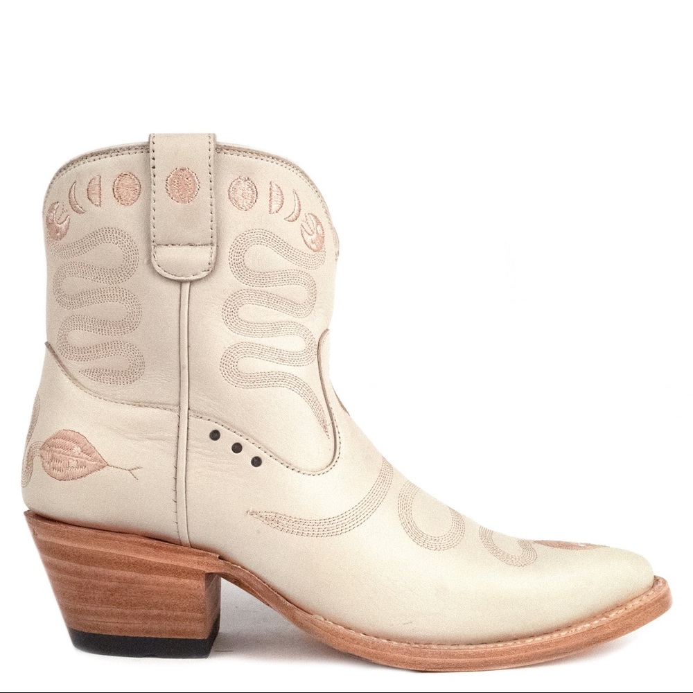 Pskaufman x Mimi elashiry boot 10
